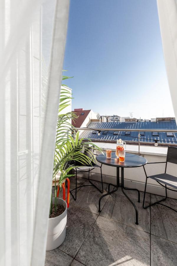 Turnkey I Central Apartment With Terrace プラハ エクステリア 写真